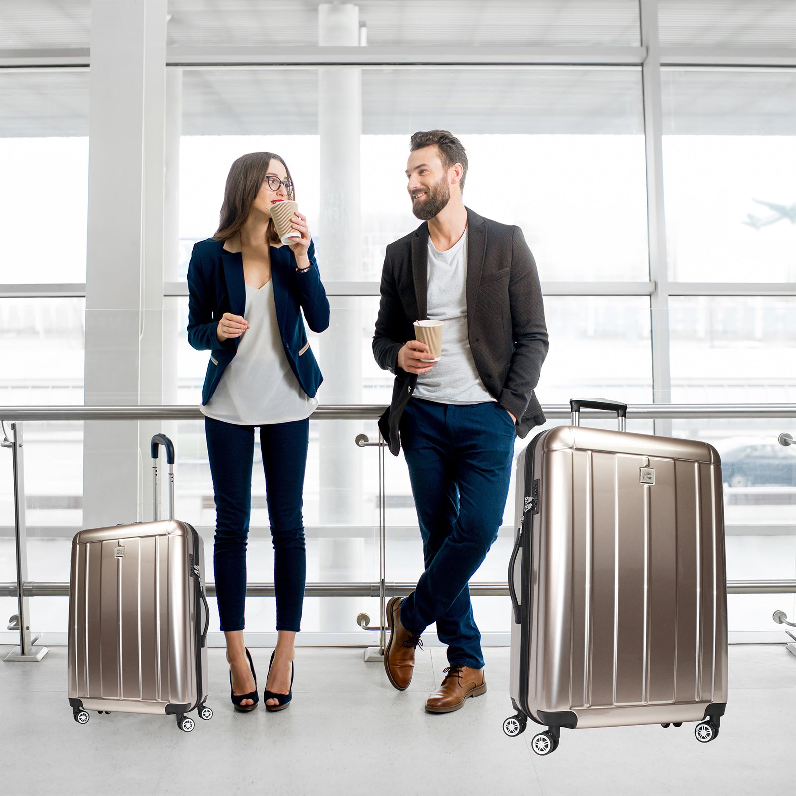 World Traveler Contour 2-Piece Lightweight Polycarbonate Hardside Expandable Spinner Luggage Set with TSA Lock - Apple Green (20" & 28")